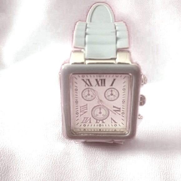 Watch - Picture 3 of 13